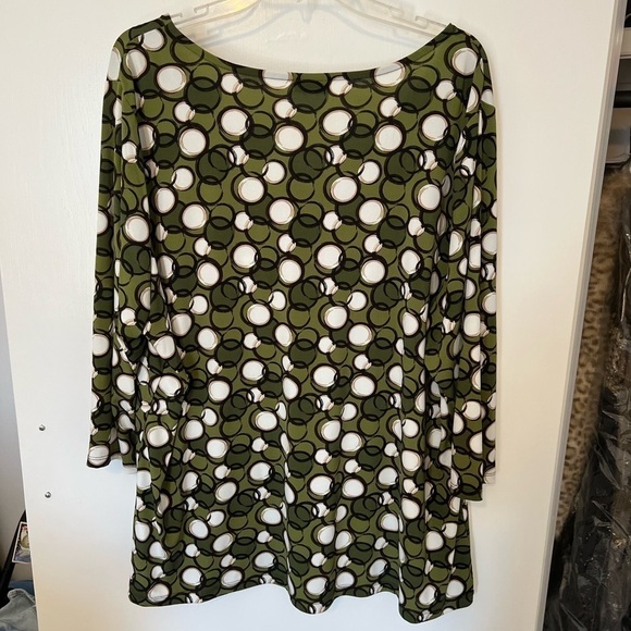 Nwot East 5th Vneck Top, 3X - Picture 8 of 11